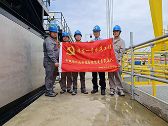 業(yè)主給華新機(jī)電黨員突擊隊(duì)頒了“金牌”！